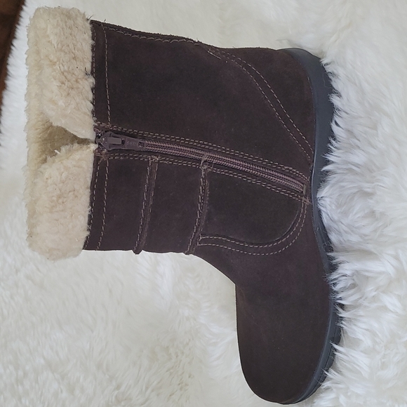 Clark's Suede Faux Fur Winter boots - Picture 6 of 9